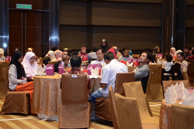 Hi tea alumni  14  112